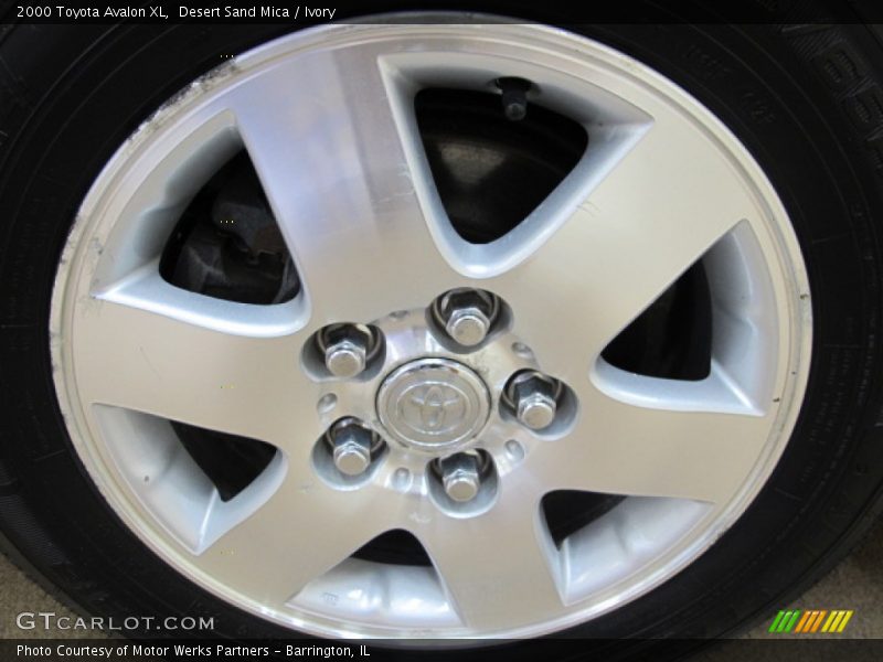 Desert Sand Mica / Ivory 2000 Toyota Avalon XL