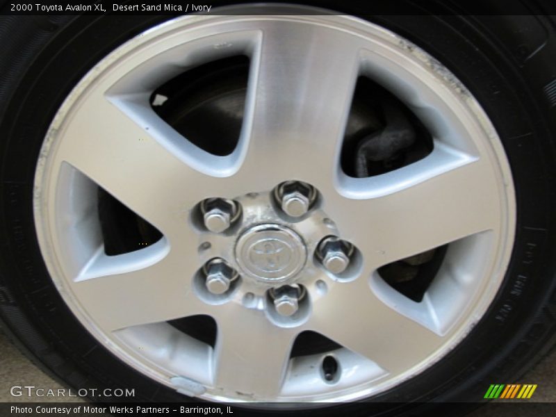 Desert Sand Mica / Ivory 2000 Toyota Avalon XL