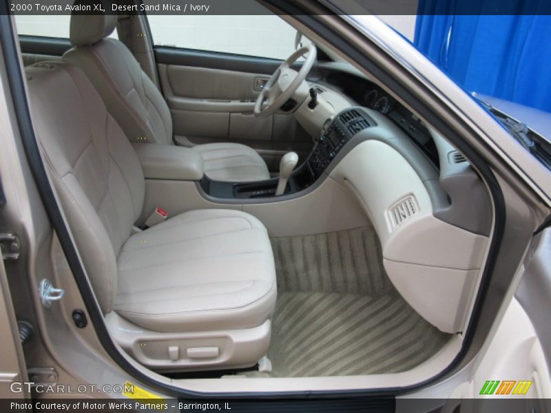 Desert Sand Mica / Ivory 2000 Toyota Avalon XL