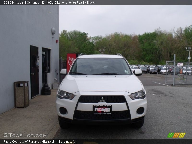 Diamond White Pearl / Black 2010 Mitsubishi Outlander ES 4WD
