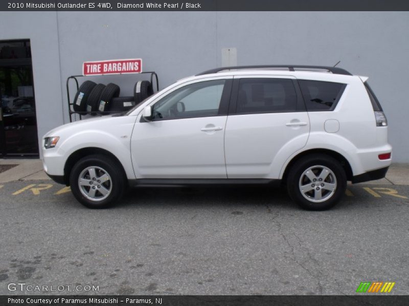 Diamond White Pearl / Black 2010 Mitsubishi Outlander ES 4WD