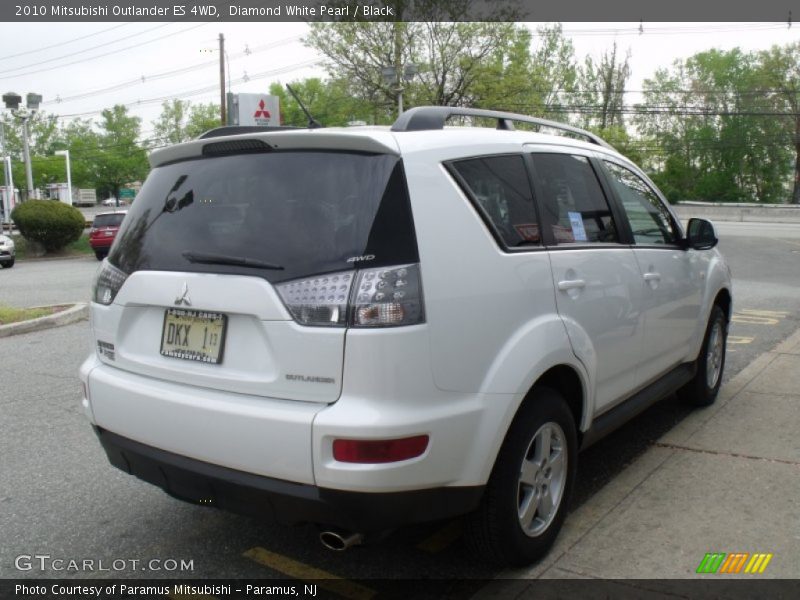 Diamond White Pearl / Black 2010 Mitsubishi Outlander ES 4WD