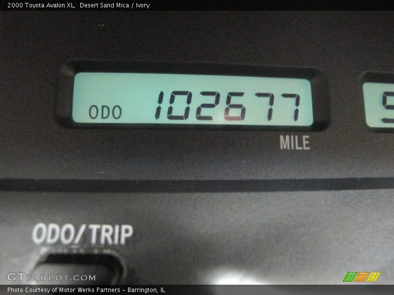 Desert Sand Mica / Ivory 2000 Toyota Avalon XL