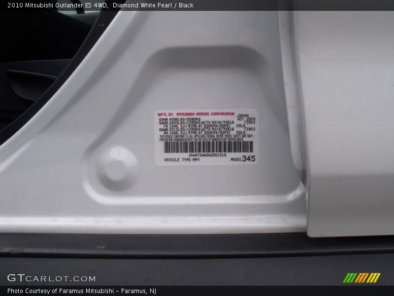Diamond White Pearl / Black 2010 Mitsubishi Outlander ES 4WD