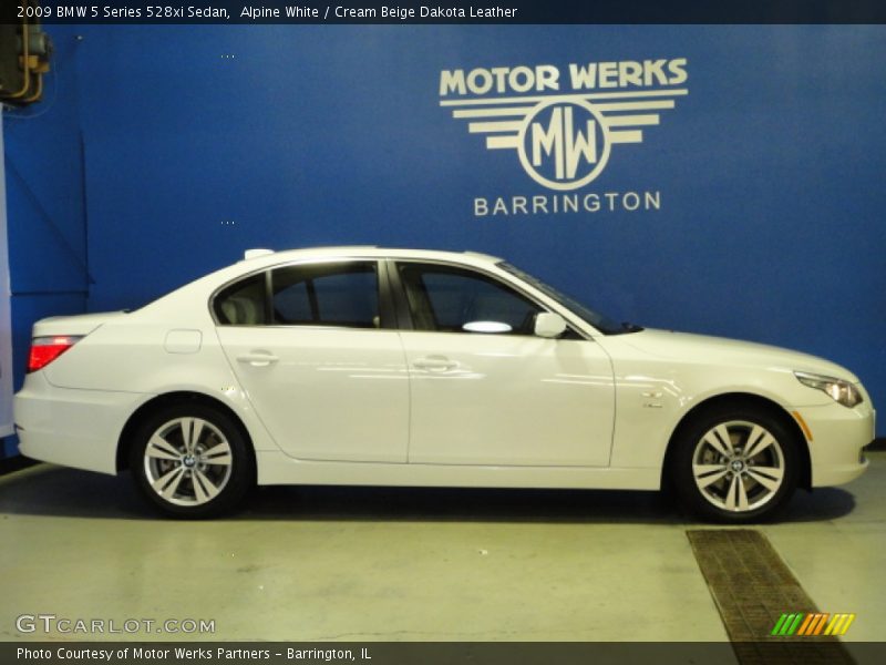 Alpine White / Cream Beige Dakota Leather 2009 BMW 5 Series 528xi Sedan