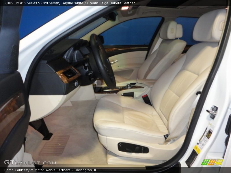 Alpine White / Cream Beige Dakota Leather 2009 BMW 5 Series 528xi Sedan