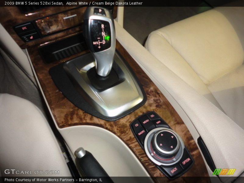 Alpine White / Cream Beige Dakota Leather 2009 BMW 5 Series 528xi Sedan