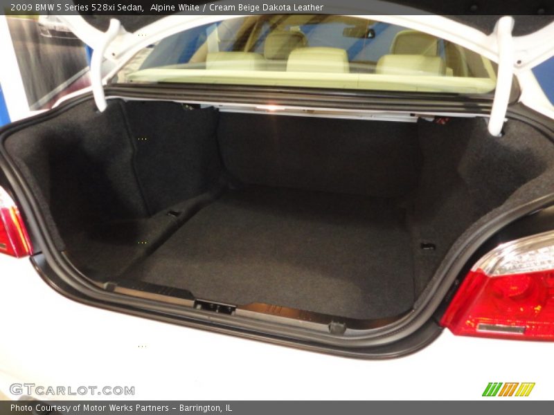 Alpine White / Cream Beige Dakota Leather 2009 BMW 5 Series 528xi Sedan