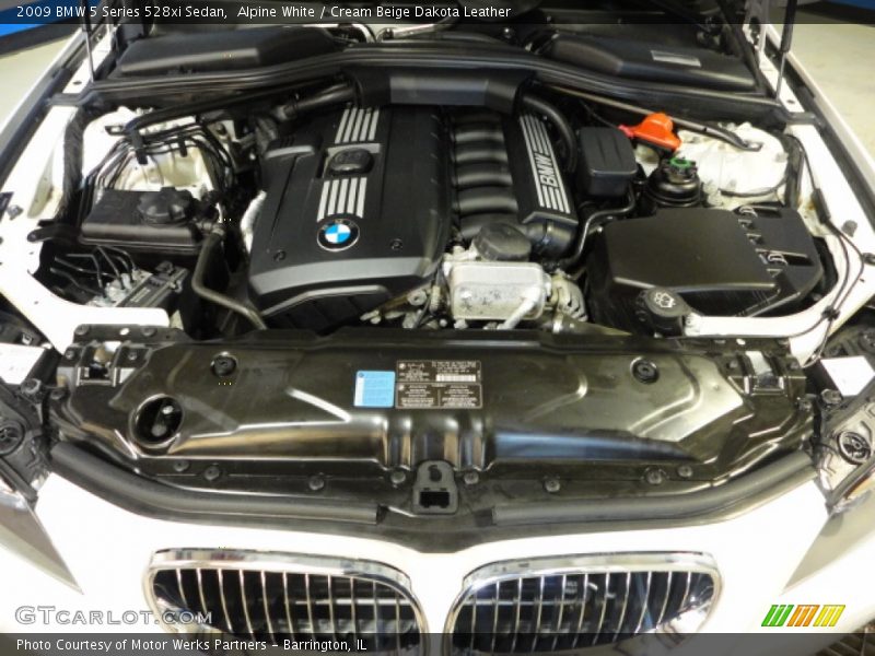 Alpine White / Cream Beige Dakota Leather 2009 BMW 5 Series 528xi Sedan