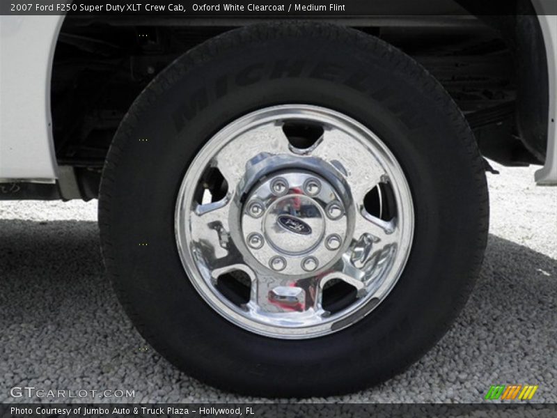 Oxford White Clearcoat / Medium Flint 2007 Ford F250 Super Duty XLT Crew Cab