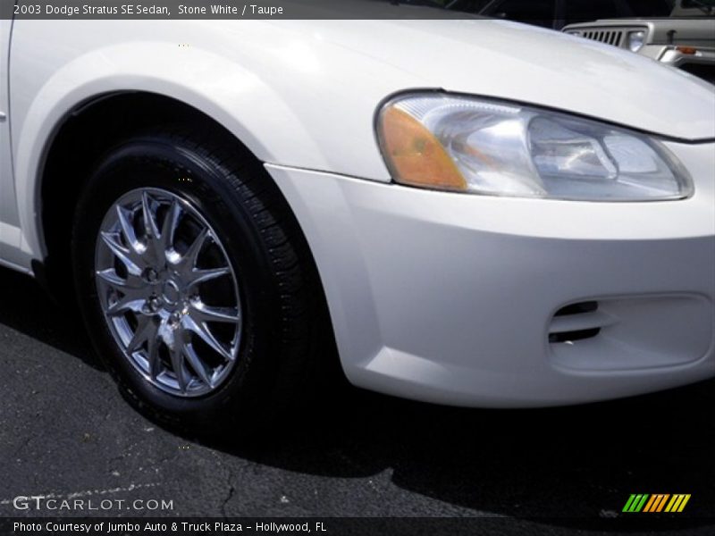 Stone White / Taupe 2003 Dodge Stratus SE Sedan