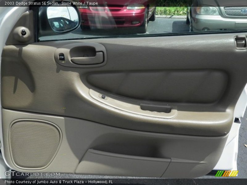 Stone White / Taupe 2003 Dodge Stratus SE Sedan