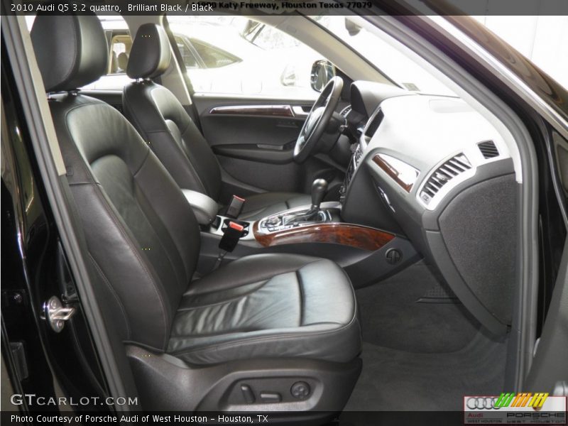 Brilliant Black / Black 2010 Audi Q5 3.2 quattro