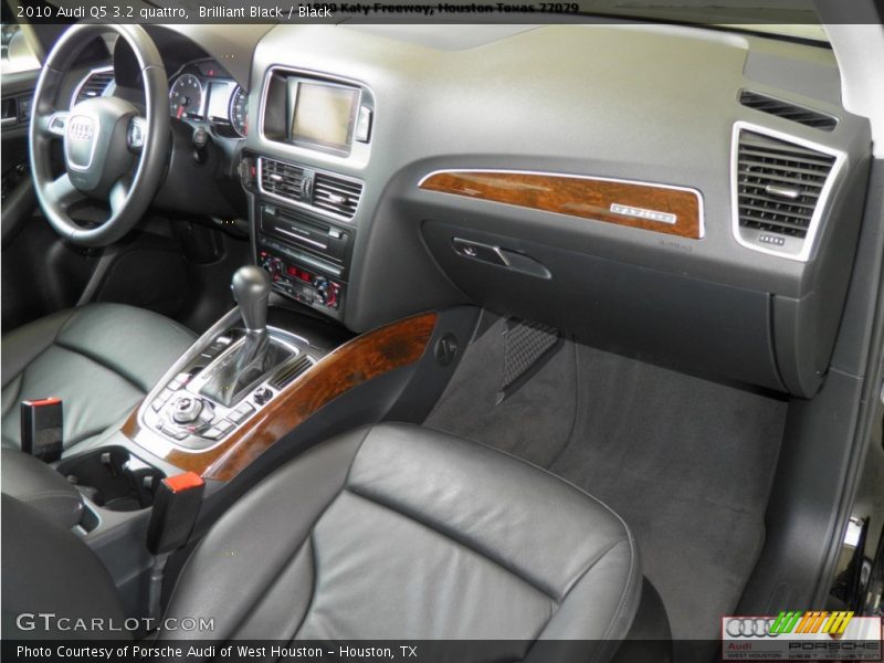 Brilliant Black / Black 2010 Audi Q5 3.2 quattro