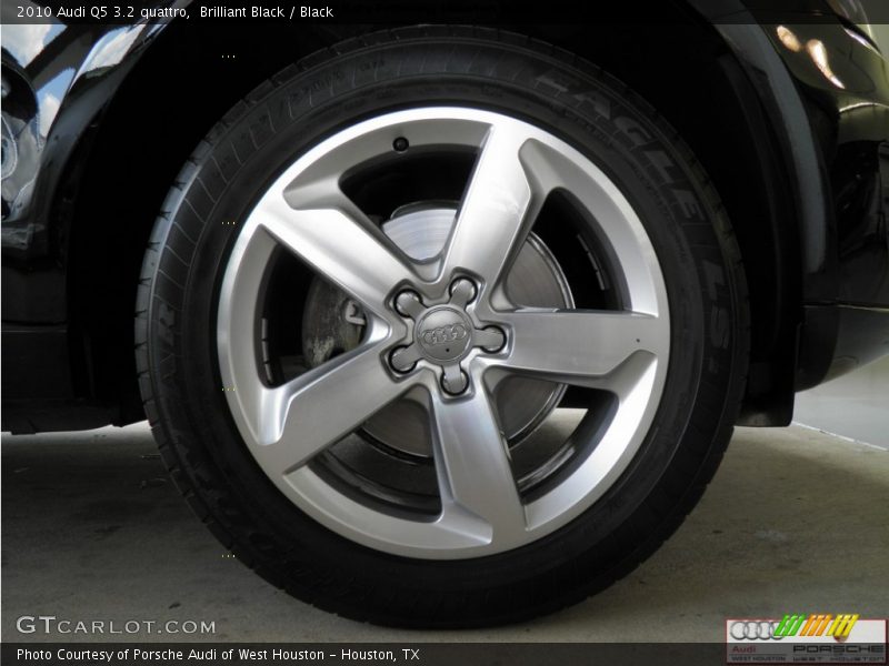 Brilliant Black / Black 2010 Audi Q5 3.2 quattro