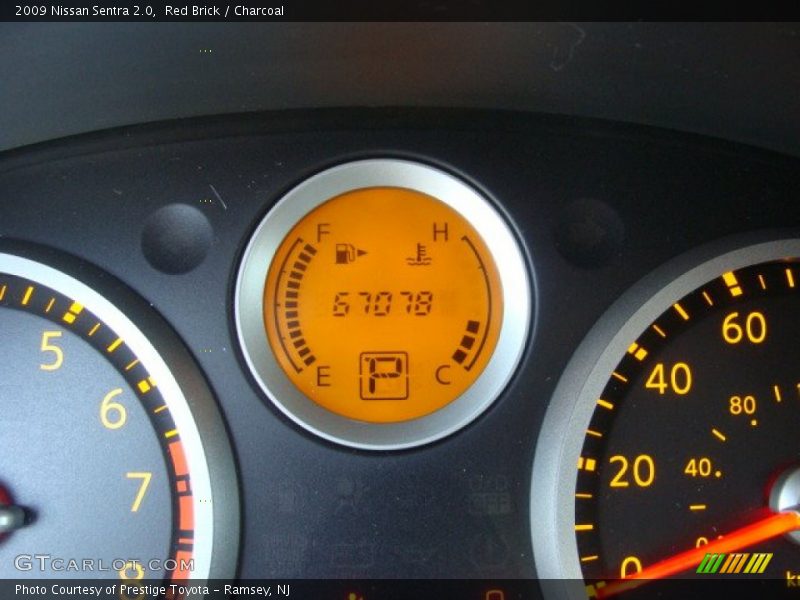 Red Brick / Charcoal 2009 Nissan Sentra 2.0