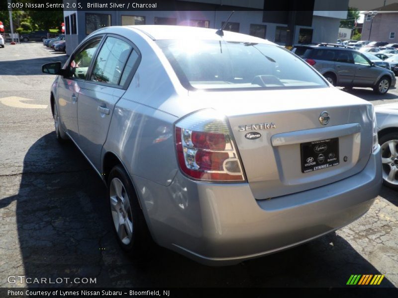 Brilliant Silver / Charcoal 2009 Nissan Sentra 2.0 S