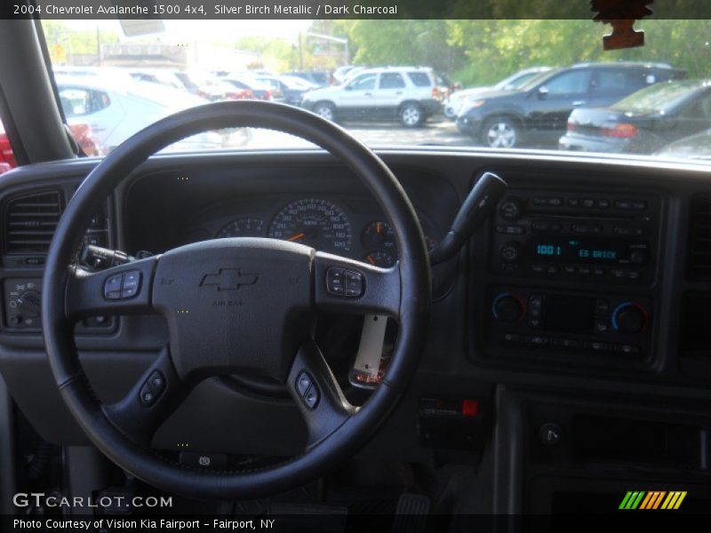 Silver Birch Metallic / Dark Charcoal 2004 Chevrolet Avalanche 1500 4x4