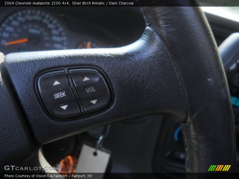 Silver Birch Metallic / Dark Charcoal 2004 Chevrolet Avalanche 1500 4x4