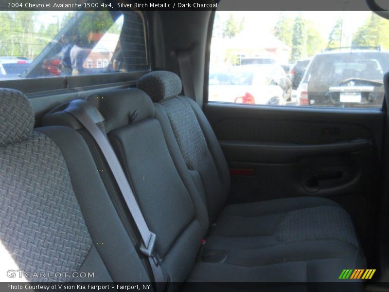 Silver Birch Metallic / Dark Charcoal 2004 Chevrolet Avalanche 1500 4x4