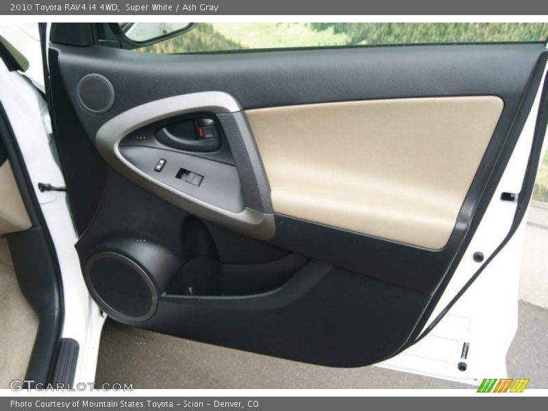 Super White / Ash Gray 2010 Toyota RAV4 I4 4WD