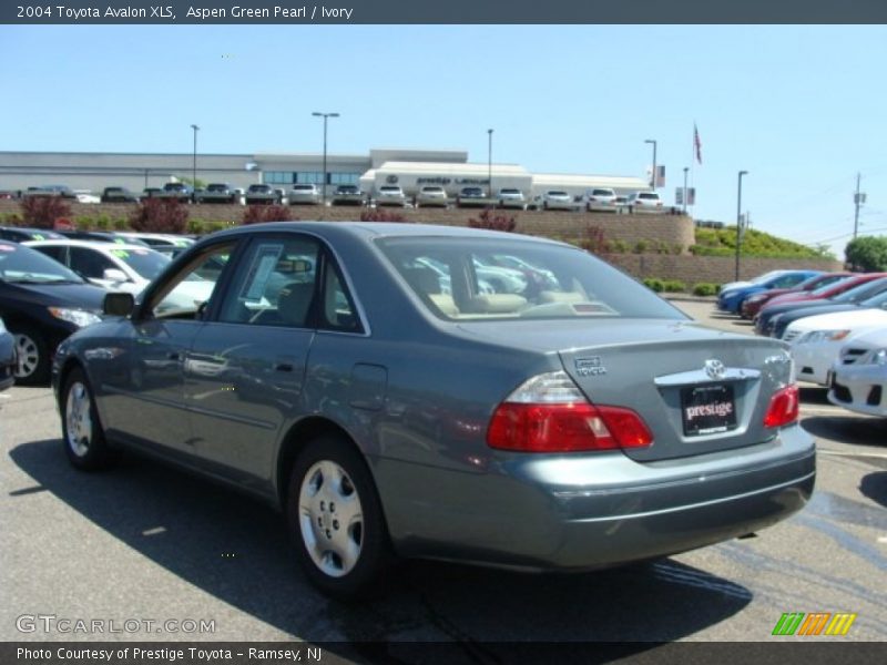 Aspen Green Pearl / Ivory 2004 Toyota Avalon XLS