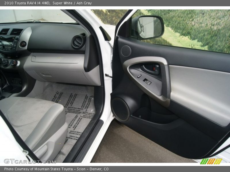 Super White / Ash Gray 2010 Toyota RAV4 I4 4WD