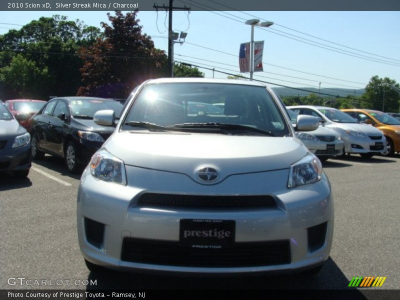 Silver Streak Mica / Charcoal 2010 Scion xD