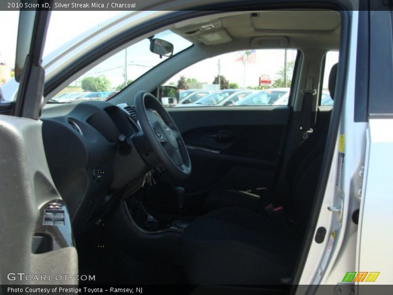 Silver Streak Mica / Charcoal 2010 Scion xD