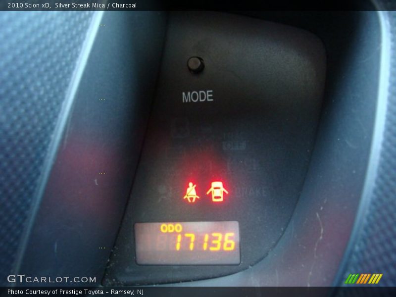 Silver Streak Mica / Charcoal 2010 Scion xD
