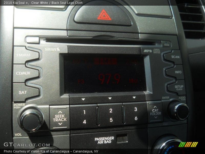 Clear White / Black Soul Logo Cloth 2010 Kia Soul +