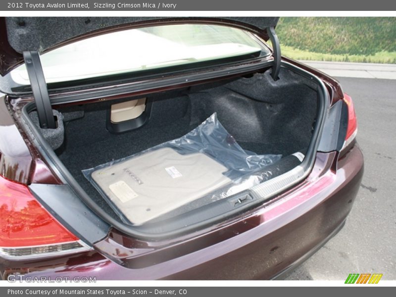 Sizzling Crimson Mica / Ivory 2012 Toyota Avalon Limited