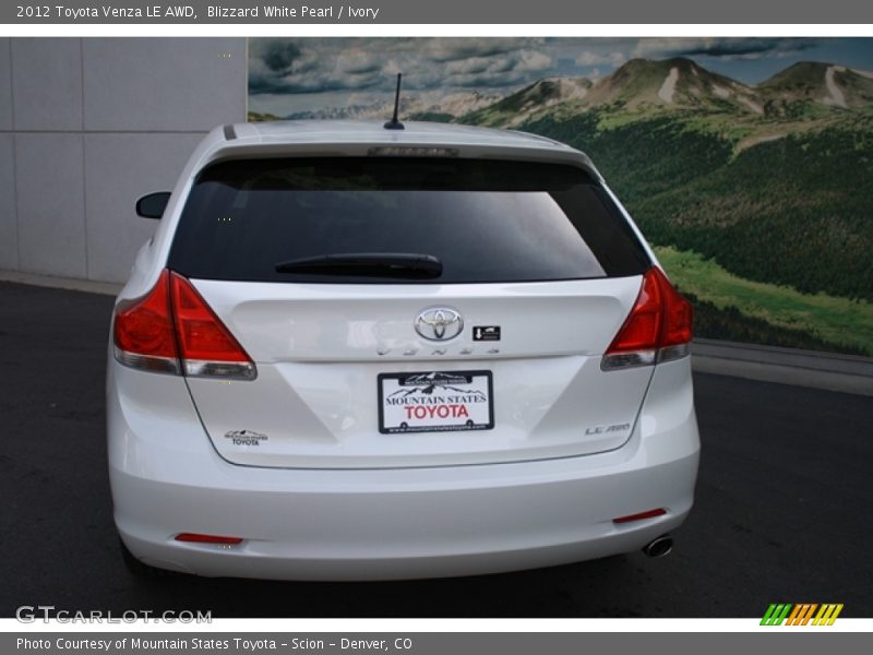 Blizzard White Pearl / Ivory 2012 Toyota Venza LE AWD