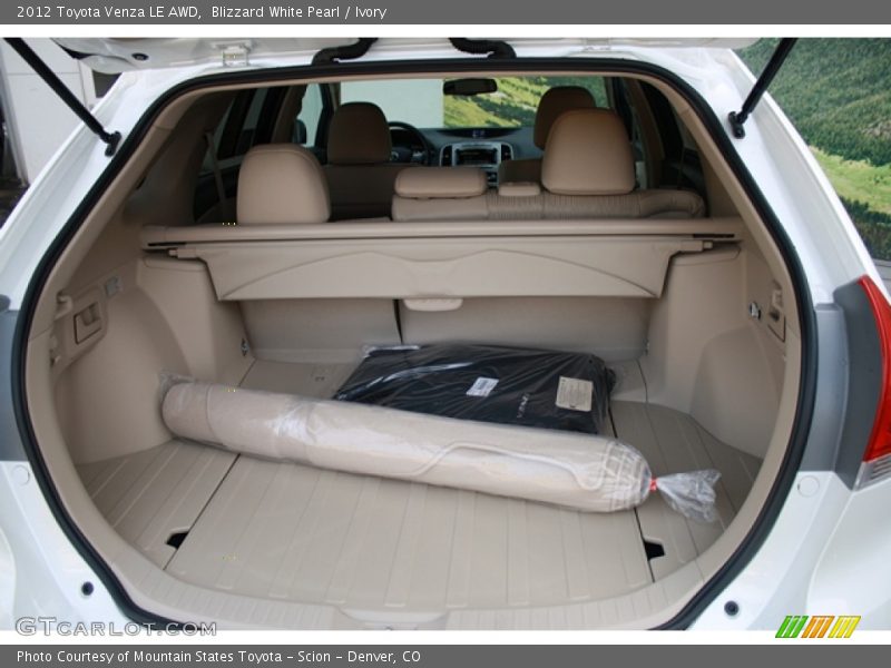 Blizzard White Pearl / Ivory 2012 Toyota Venza LE AWD