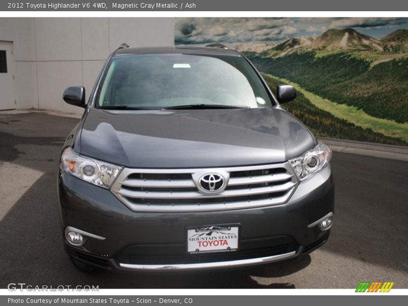 Magnetic Gray Metallic / Ash 2012 Toyota Highlander V6 4WD