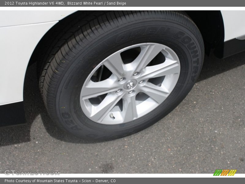 Blizzard White Pearl / Sand Beige 2012 Toyota Highlander V6 4WD