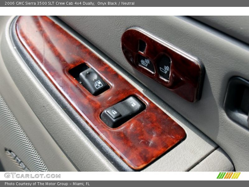 Controls of 2006 Sierra 3500 SLT Crew Cab 4x4 Dually