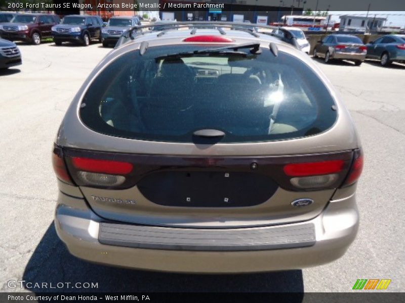 Arizona Beige Metallic / Medium Parchment 2003 Ford Taurus SE Wagon