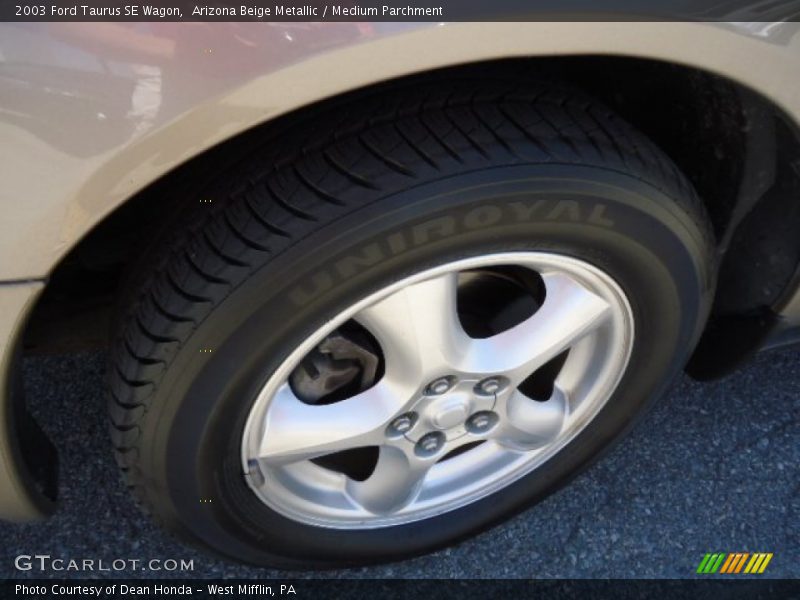 Arizona Beige Metallic / Medium Parchment 2003 Ford Taurus SE Wagon