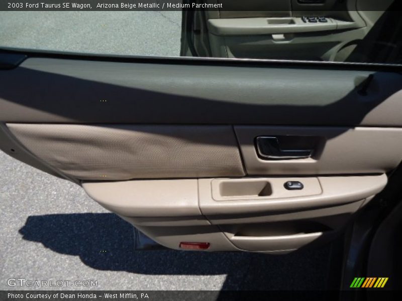 Arizona Beige Metallic / Medium Parchment 2003 Ford Taurus SE Wagon
