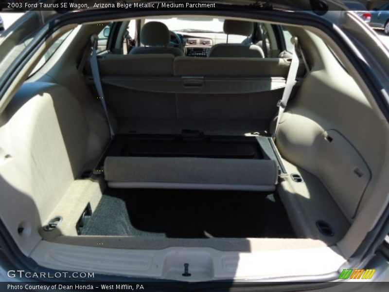 Arizona Beige Metallic / Medium Parchment 2003 Ford Taurus SE Wagon