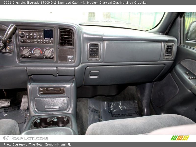 Medium Charcoal Gray Metallic / Graphite 2001 Chevrolet Silverado 2500HD LS Extended Cab 4x4
