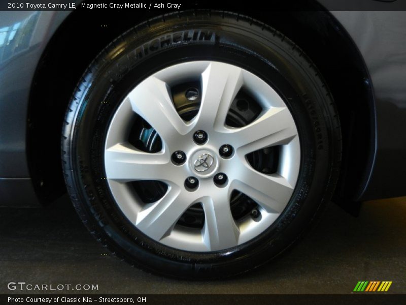 Magnetic Gray Metallic / Ash Gray 2010 Toyota Camry LE