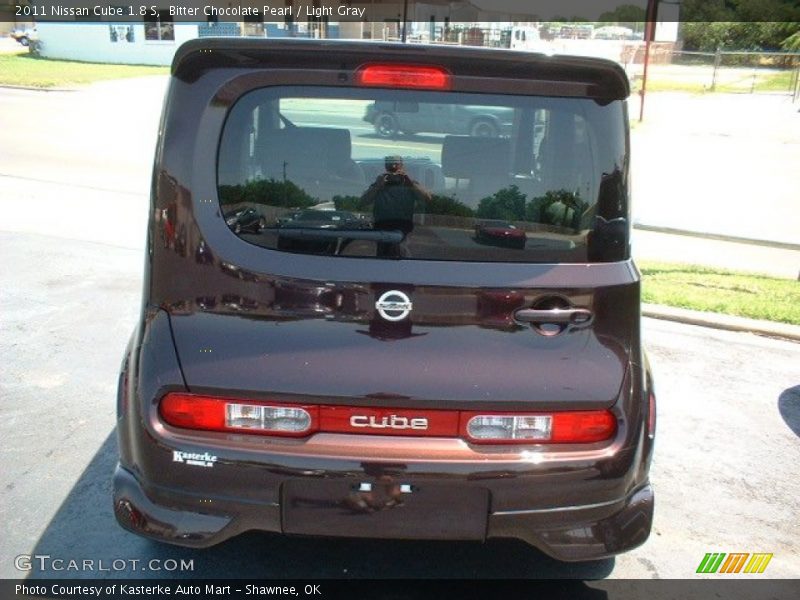 Bitter Chocolate Pearl / Light Gray 2011 Nissan Cube 1.8 S