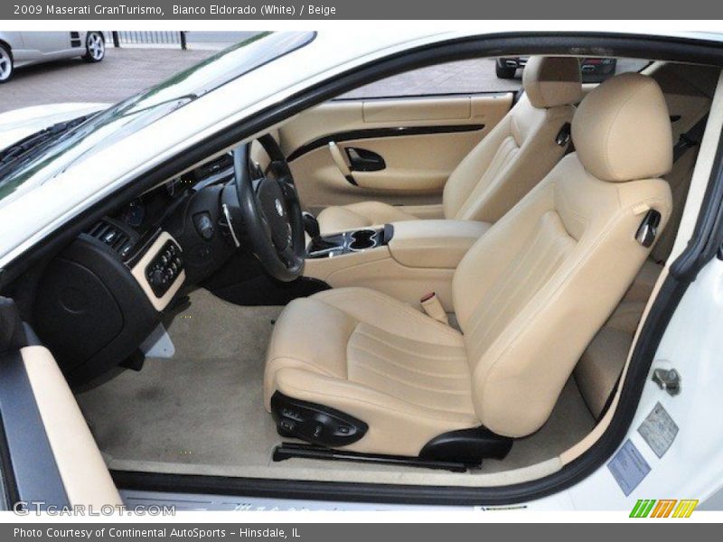 Front Seat of 2009 GranTurismo 