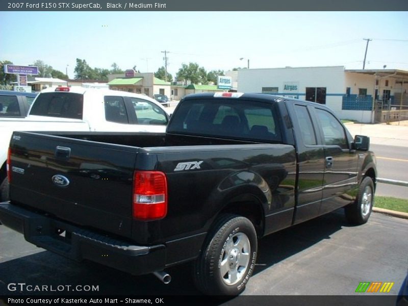 Black / Medium Flint 2007 Ford F150 STX SuperCab