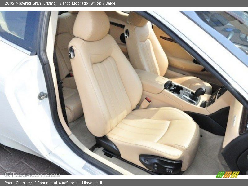 Front Seat of 2009 GranTurismo 