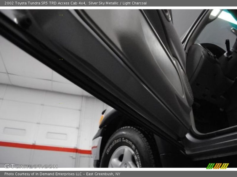 Silver Sky Metallic / Light Charcoal 2002 Toyota Tundra SR5 TRD Access Cab 4x4