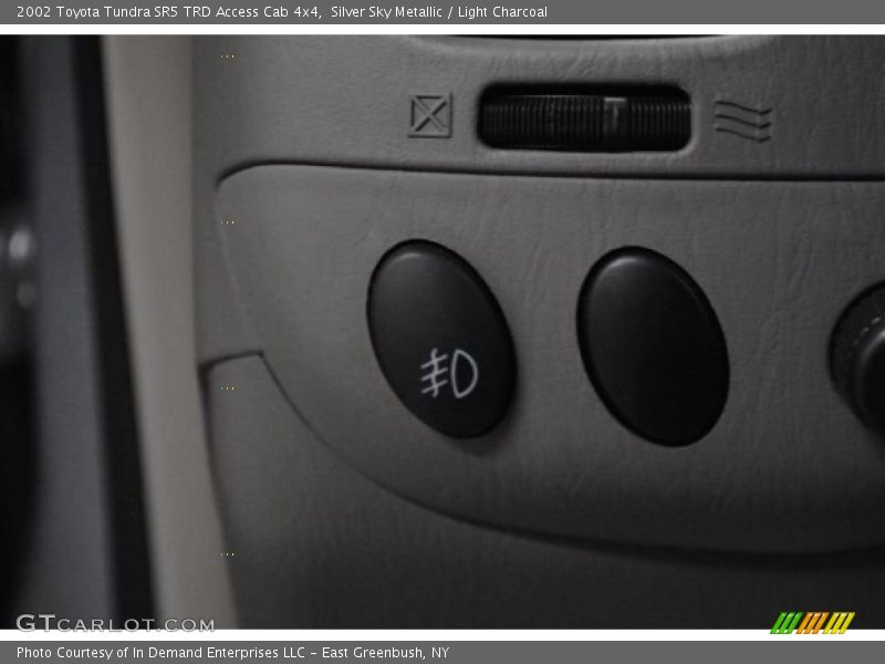 Silver Sky Metallic / Light Charcoal 2002 Toyota Tundra SR5 TRD Access Cab 4x4