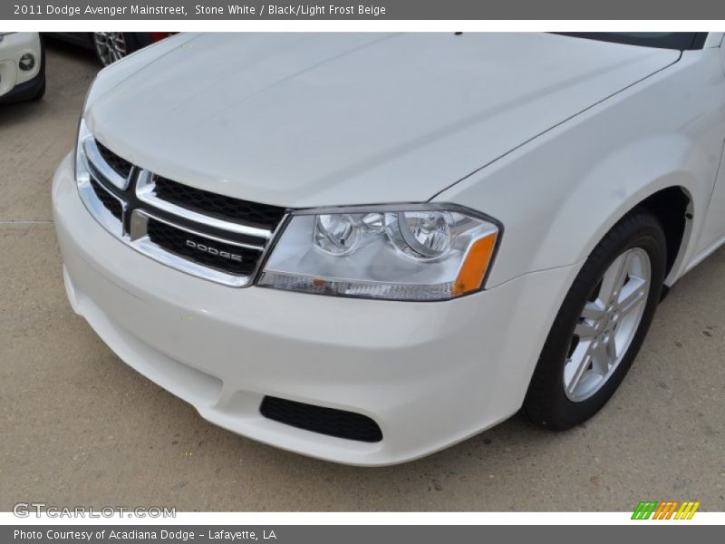 Stone White / Black/Light Frost Beige 2011 Dodge Avenger Mainstreet